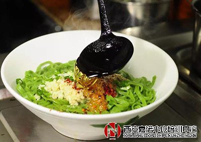 陜西菠菜面培訓(xùn)的制作方法